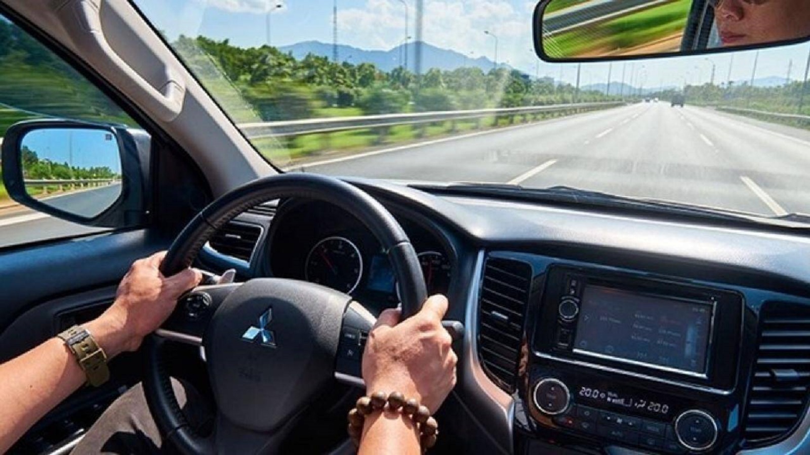 Kinh nghiệm lái xe ô tô lần đầu 